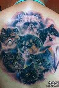 Padrão de tatuagem de volta gato gordinho de beleza