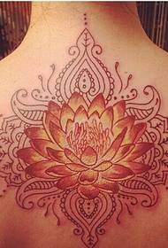 isithombe sangemuva sethambo elibomvu le-lotus tattoo