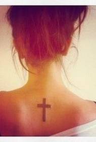 kryžiaus tatuiruotė už grožio