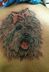 Patrón de tatuaje de cachorro de espalda de belleza