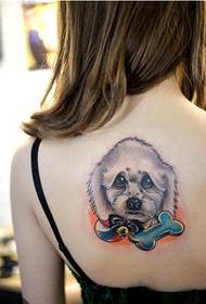 meisje terug Modieuze hobby puppy tattoo patroanfoto
