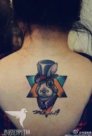 Bagfarve kanin tatoveringsmønster