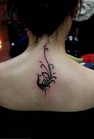 flickans rygg vackra totem Phoenix tatuering mönster bild