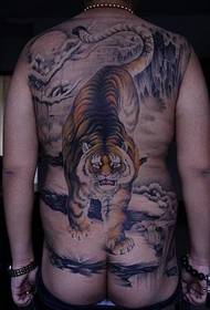 tukang lalaki tato gunung macan