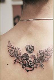 nugaros asmenybės mados sparnų vainiko tatuiruotės modelis, kad galėtumėte mėgautis paveikslu