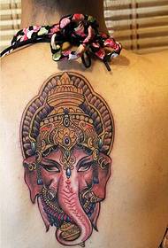personalità della schiena femminile come l'immagine del modello del tatuaggio di dio