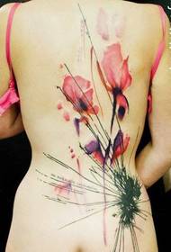 kobieta z powrotem tatuaż malarstwo tuszem