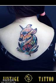 modello di tatuaggio cervo di colore posteriore