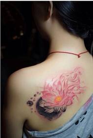 fashion babaye balik ra sa nindot nga tinta nga lotus nga litrato sa tattoo