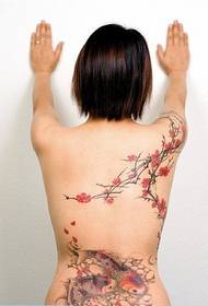 女人的背部誘人的桃花魚紋身圖片79666-背部獨特的風景素描紋身作品的圖片
