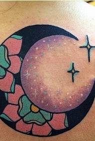imagen de patrón de tatuaje de luna hermosa espalda femenina