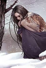 Цртана лепа жена лепа слика тигрова тетоважа на планини снега