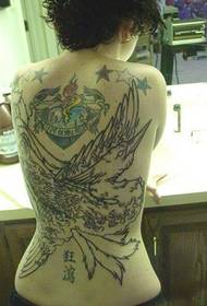 Dominirajuća ljepota natrag osobnost modnog orla lepršava tetovaža slika
