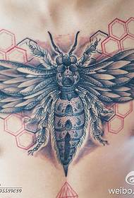 Cool vzorec tatujev Bumble Hornet
