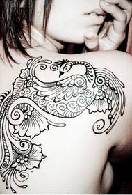 foto di tatuaggio di totem di pavone fresco ragazza sexy indietro