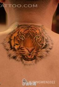 Corak tatu harimau belakang