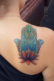 Wzór tatuażu kolorowy rysunek lotosu