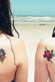 девојке леђно у боји сестре цвеће Тетоважа узорак за уживање у слици