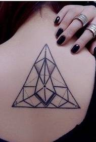 immagine di donna tatuaggio geometria spalla modello