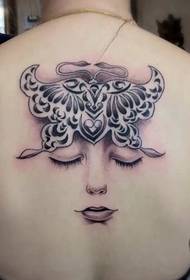 áilleacht ar ais tattoo cúig phointe