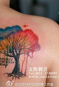 leđa u boji prskanje stablo tetovaža uzorak