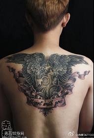 Zadné tetovanie krídla srdca