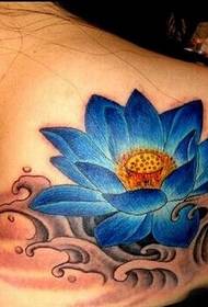 sexy meisje terug creatief kijk goed lotus tattoo foto
