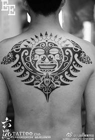 背部神秘波西米亚纹身图案