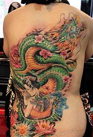 tounen nan men super bèl mòd plen tattoo tounen dragon an