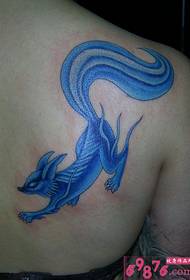 背部個性藍色九尾狐狸時尚紋身圖片