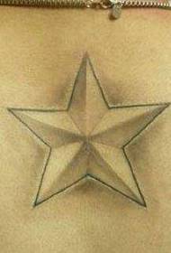 背部紋身圖案：背部五角星紋身圖案