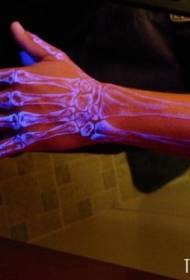Modeli tatuazh fluoreshente i skeletit të dorës