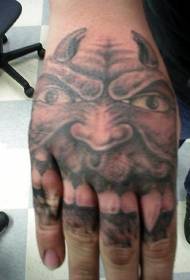 Ijesztő szarvas démon tetoválás mintázat