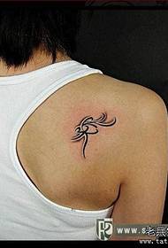 Мъжки гръб личност цвете стъбло тотем татуировка модел