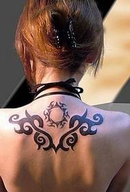 Modely vita amin'ny lamosina: back totem vine tattoo modely
