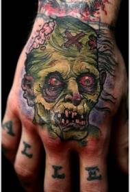 Spooky vèt zonbi modèl tatoo sou do nan men an