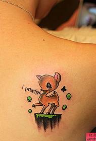Tattoo show, odporúčame ženský chrbát jeleňov tetovanie