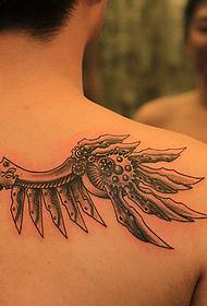 Показуйте татуювання, рекомендуйте задній механічний візерунок татуювання крила