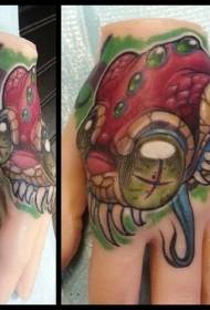 Ръчен гръб нов училищен стил цветна татуировка на мъртва змия