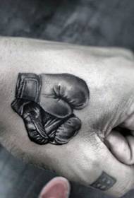 Håndgrått realistisk tatovering av boksehansker i liten størrelse