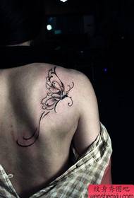 Красиві плечі красивий класичний чорний сірий татуювання метелик візерунок