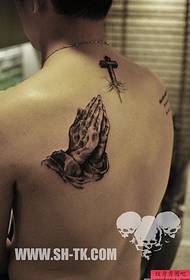 Vyriško nugaros bergamočio kryžiaus tatuiruotės modelis