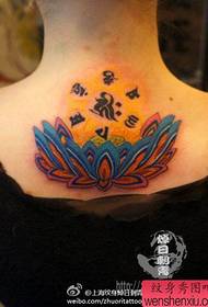 Hermoso patrón de tatuaje de loto de color pop para niñas