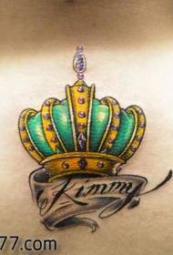 Zpět populární klasický koruna tetování vzor