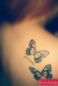 Bello mudellu di tatuaggio di farfalla di ritornu