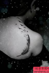 Girl's back fashion popular feather swallow tattoo pattern