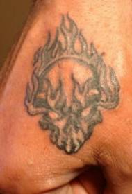 Feier Tattoo Muster op der Réck vum Tiger sengem Mond