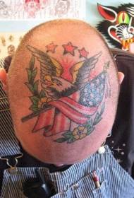 Bandiera americana colorata testa con motivo tatuaggio aquila