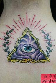 Patrón de tatuaje de ojo de Dios hermosa niña de vuelta popular
