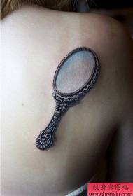 Tyttöjen takaisin suosittu pieni peili tatuointi malli